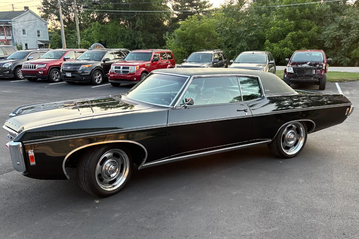 Chevrolet Caprice body work photo
