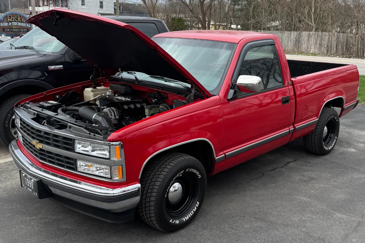 Chevrolet Silverado body work photo